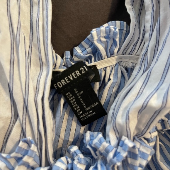 Forever 21 pinstripe tank top - Picture 4 of 4